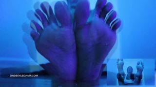adult clip 38 LindseyLeighVip - Entrancing Toes on fetish porn thumbzilla femdom-4