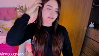 Solo Female Kiim Tyler Solo Masturbating in Her Livestream ChloeWildd-8