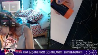 Livestream Painting My Naked Body and Masturbating with Fans-2