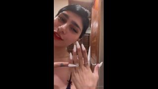 Mia Khalifa Takes Off Her Bra In The Shower And Shows Off Her Tits Onlyfans (Pornstar)-1