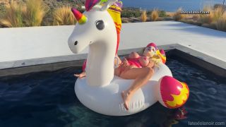 LatexLolaNoir - Uniporn.-7