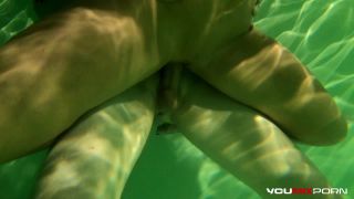 Porn tube Sexy Susi Deep Throat In Shallow Waters German-7