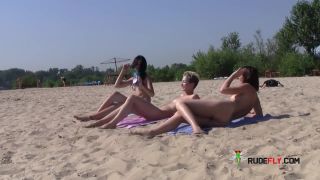 She's not shy about showing off her body in  public-5