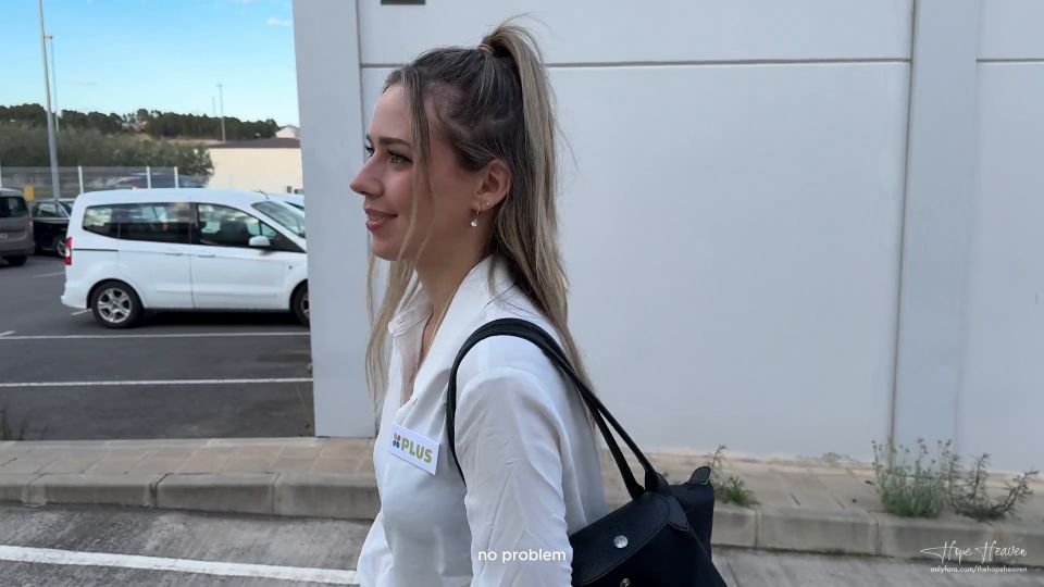 7185 Supermarket Customer Gets more than he came for