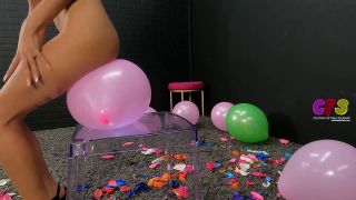 Custom Fetish - Dazz Sit Pops Balloons Nude Cam 3 - Fetish-6