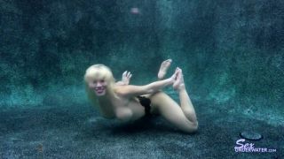 SexUnderwater e0676 Cristi Ann UW Model Training pt 2 (mp4)-4