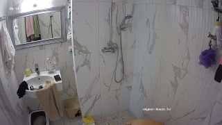 Amelie Friend Shower, 14 08 2024 720P - Voyeur-2