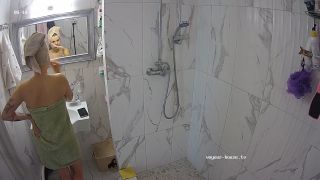 Amelie Friend Shower, 14 08 2024 720P - Voyeur-7