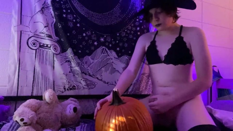 Sexy teen CD trap Ashely Lovecraft fucks a pumpkin and cums inside