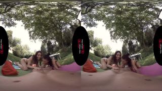 free video 28 Kate Rich, Valentina Bianco in Melted Ice Cream on virtual reality -1