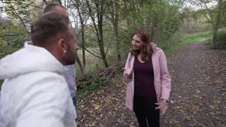 [K2S.CLUB] Mila-Hase - Freundschaftsdienst bei xxl Monsters Schwanz - Die beiden bekommen was... - FullHD 1080P-1