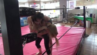 Sammie vs Tia: Rivals Fight-3