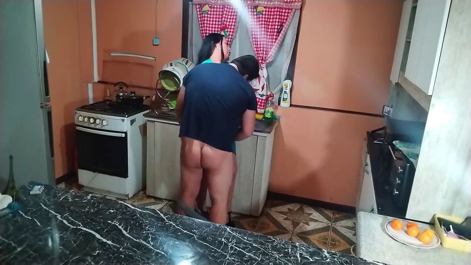 Bbwkellymom - hot wife fucked in the kitchen