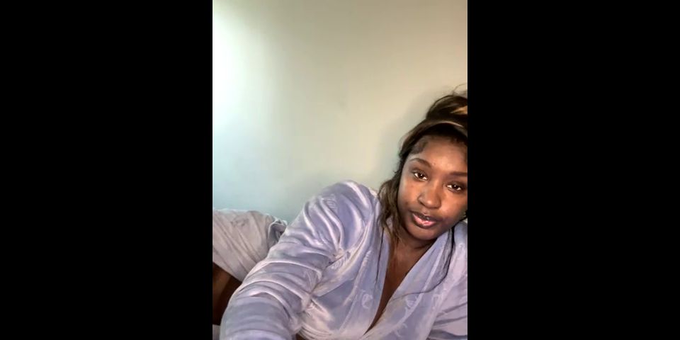 Fetish porn Honey Sasha Teases in Her Hogwarts Uniform for a Naughty Schoolgirl Video Honey Sasha