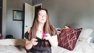 New Sex Toy Review Milf!-1