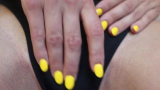 online clip 14 Milf Paradise – Yellow Nail Polish Squirt | milf paradise | femdom porn flip flop fetish-2