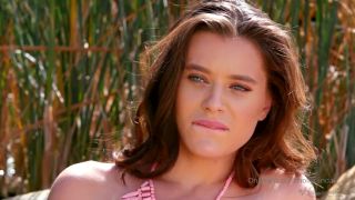 Holly Randall 5ddb6b208ff8acae71c91-5