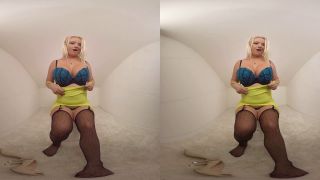 337  Bravomodels Whitebox 3D VR Casting Masturbations  Bambi Bella-2