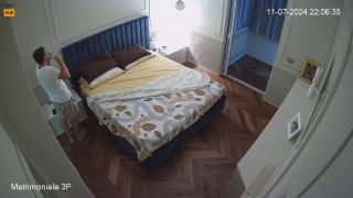 Voyeur 83 Italy Bari S3YNiVJ3c-1