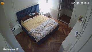Voyeur 83 Italy Bari S3YNiVJ3c-7