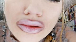 Horny milf gets vaginal fisting and massive facial Sex Cl...-7