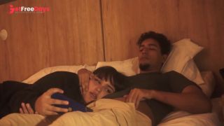 [GetFreeDays.com] mi hermanastro se da cuenta que nos quedamos solos. Sex Stream October 2022-3