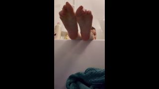 Sloans Paws aka sloan_paws - 02-14-2020 OnlyFans Video - Happy valentines day guys Enjoy this little bathtime foot tease amp thank you SO much for video fetish Sloans Paws-1