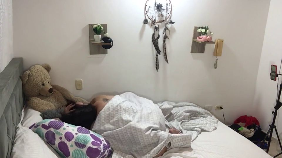 Deisy Jhonson,MeryandLu - I fuck a milf until I have an orgasm and we make a video
