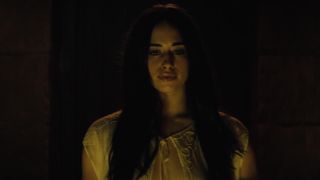 Jeanine Mason – Of Kings and Prophets s01e01 (2016) HD 1080p!!!-7