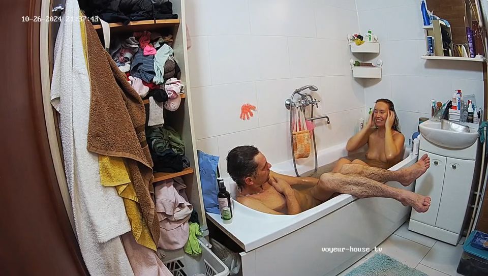Rachel Ross Bath, 26.10.2024 720P - Voyeur