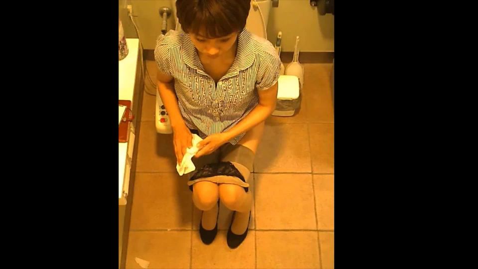  voyeur | Womens Western style toilet - 15269417 | voyeur