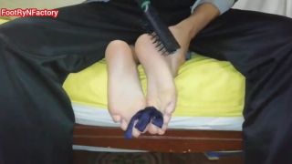 free video 27 Beautiful Feet of a Costa Rican Gammer Again, foot fetish positions on feet porn -5