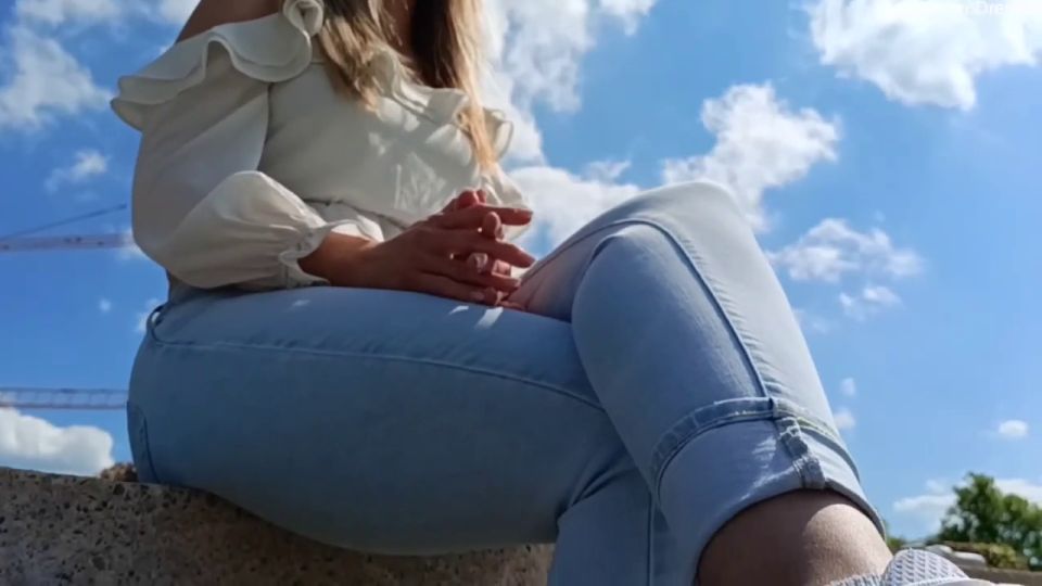 MicroDreams Studio - Giantess Walk 3mp4 (Fetish porn)