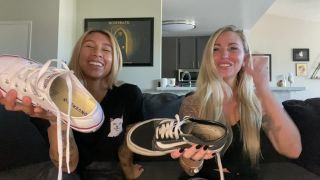 free adult video 22 foot fetish fun Empress Amora – Sweaty Sneaker Worship w_ Sorceress Bebe, feet on feet porn-7
