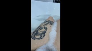 RondeETcochonne () Rondeetcochonne - asmr dans mon bain 13-01-2022-6