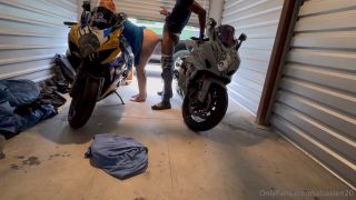 2025-04-23 Have you ever seen a hotwife ride a motorcycle with her face covered 2 sabasien20 (Amateur porn)-1