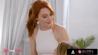 Sexy Masseuse Lacy Lennon Goes all Out to Please Her Client Kristen Scott-0