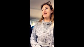 Scarlett Morgan Scarlettmorgan - yay new toys unboxing in the car cause im too excited 16-07-2020-4