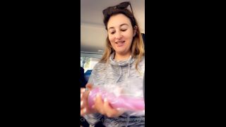 Scarlett Morgan Scarlettmorgan - yay new toys unboxing in the car cause im too excited 16-07-2020-8