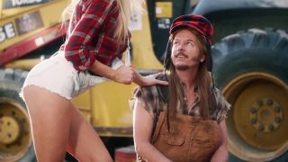 Charlotte McKinney – Joe Dirt 2 (2015) HD 720p - (Celebrity porn)-3