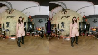 The English Mansion - Miss Vivienne lAmour - Naked Tease - VR.-6