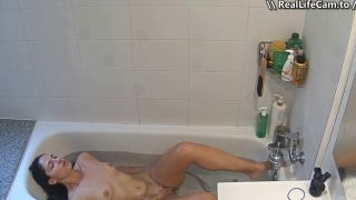 Hot Esmi Fingers In Bath! Reallifecam 624p SD - 04.07.2025-1