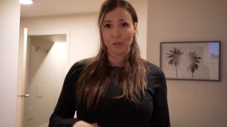 yogabella Hantau The Bully-1