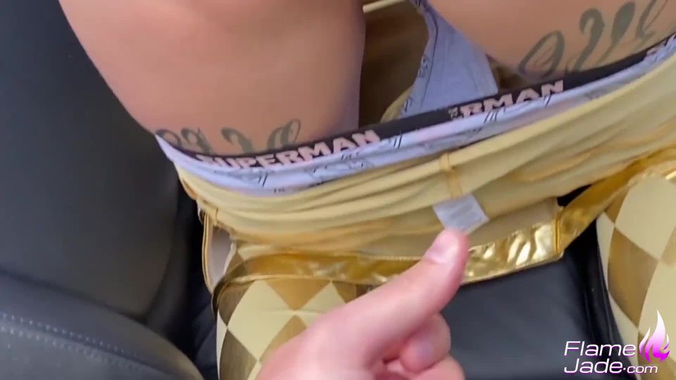 [SuperMisses.com] Harley Quinn - Fucked On Car - XXX Amateur Porn