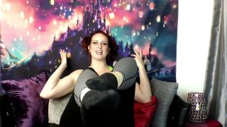 porn video 18 Mila Von Mayhem – Skeet Skeet On My Sweaty Size 10 Feet 1280×720 HD | mila von mayhem | feet porn pantyhose fetish-2