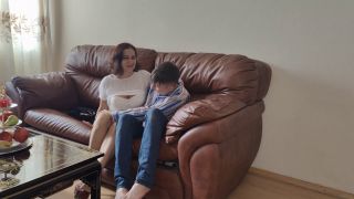 Stepmom Is Cool To Fuck After Vacation 1080p-1