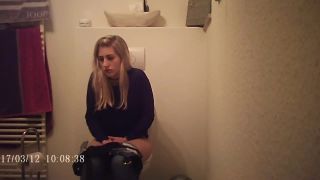  Toilet Indoor – hz 23370, toilet indoor on voyeur-2