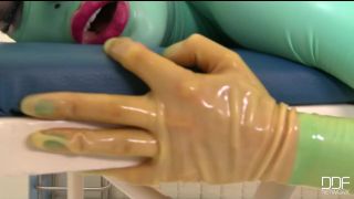 online porn video 36 short hair big tits Latex Lucy (A Clinic No Other / 19.08.14), fingering on blowjob porn-4