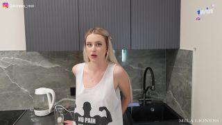 Mila Lioness - The Courier Delivered Wrong Dildo Full HD-2