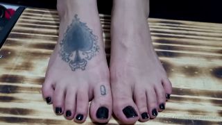 Madame Fermans fetish Madame Fermans aka madamefermans - 10-06-2023 OnlyFans Video - BLACK NAILS and PERFECT SOLES video-6